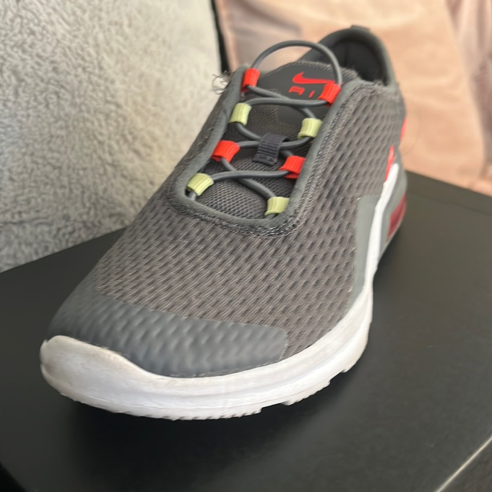 Nike boys sneakers 3Y